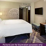 מלון Premier Centre 3*