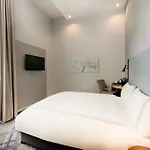 Premier Centre 3*
