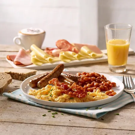 Premier Centre Hotel 3*