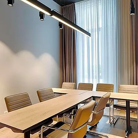 Premier Centre Hotel 3*