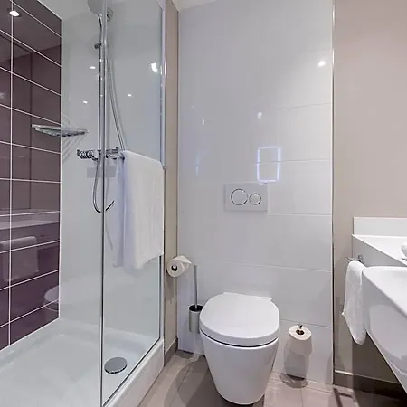 Premier Centre 3*